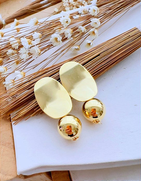 Brinco Esfera Folheado a Ouro