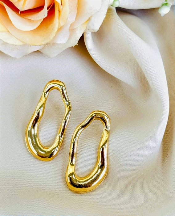 Brinco Ondulado Folheado a Ouro