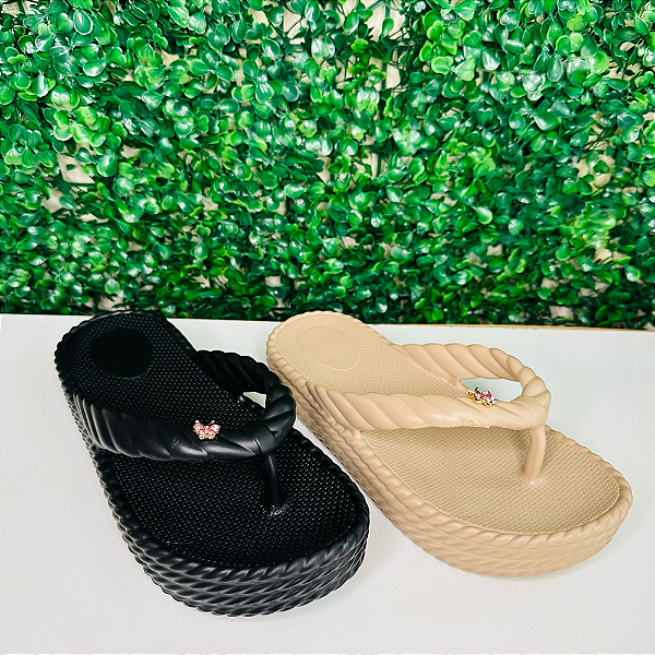 Chinelo Nuvem Trançado com Pingente Personalizado