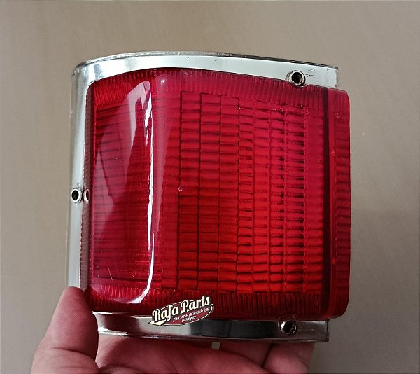 Lanterna Traseira Lado Esquerdo Leão - Belina 1 75/77