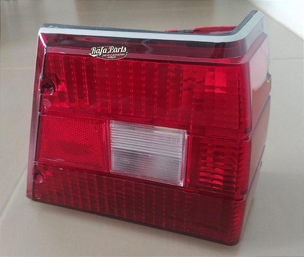 Lanterna Traseira Lado Direito Polimatic GM - Caravan 80/84 (LER ANÚNCIO)
