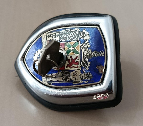 Emblema Brasão Capô Com Trava Acessório - Fusca 59/64 Azul (Usado)