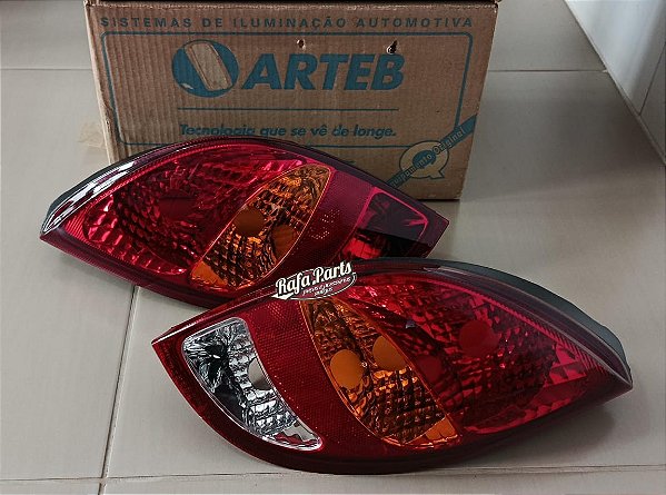 Par Lanterna Traseira Original Arteb - Celta 01/05