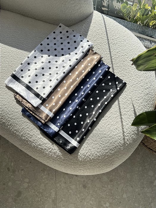 Lenço Acetinado Poa