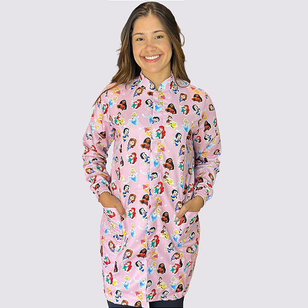 Jaleco em Gabardine estampa princesas rosa