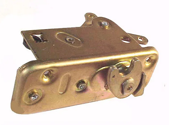 FECHADURA PORTA DIREITA - MERCEDES 608 / 708 / 1113 / 1313 / 1933 / ... (3087207135 / 004985)