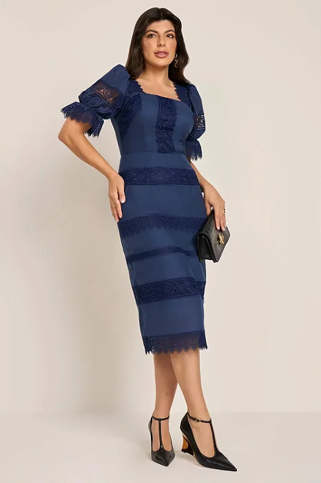 Vestido Bordado Com Guipir E Decote Quadrado Midi Reto Fascinius