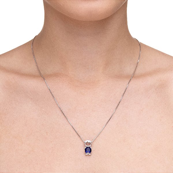 Colar com Pingente Menino Pedra Azul no Banho de Ródio Branco