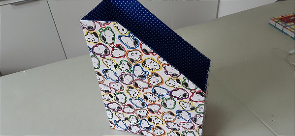 Revisteiro Snoopy