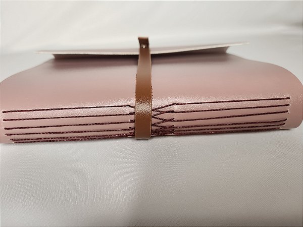 Caderno Capa Sintética Rosa - costura aparente