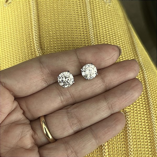 Brinco Ponto de Luz 8mm - 4 garras - Moissanite