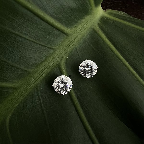 Brinco Ponto de Luz 10mm - 4 garras - Moissanite