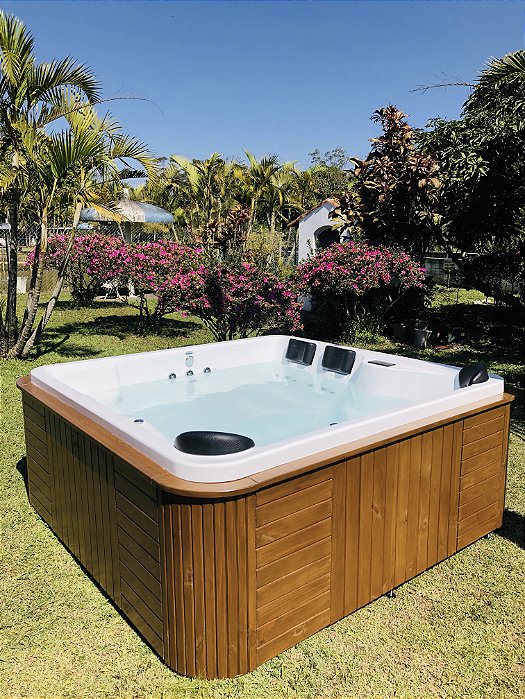 SPA MONTSERRAT QUADRADO 215 x 215 x 90 CM PREMIUM C/ 7 LUGARES OURO FINO
