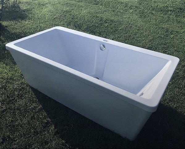 BANHEIRA DE HIDROMASSAGEM PIERROT IMERSÃO - CONTEMPORANEA