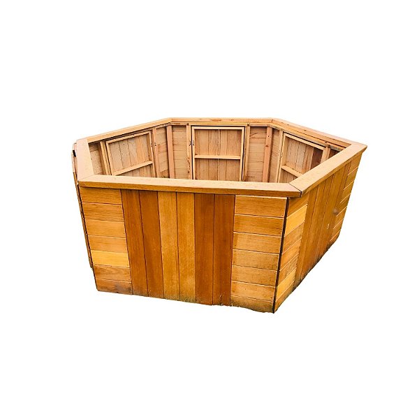 DECK EM MADEIRA SPA FLORA SEXTAVADA