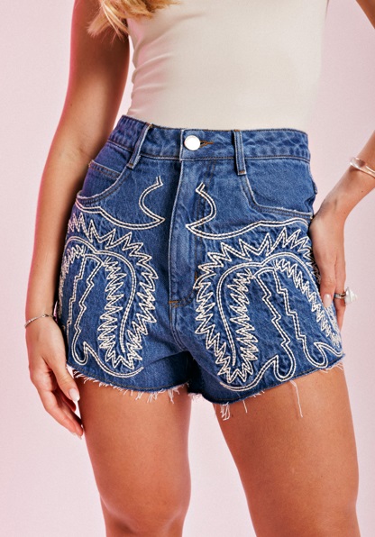 Shorts Bordado Lines