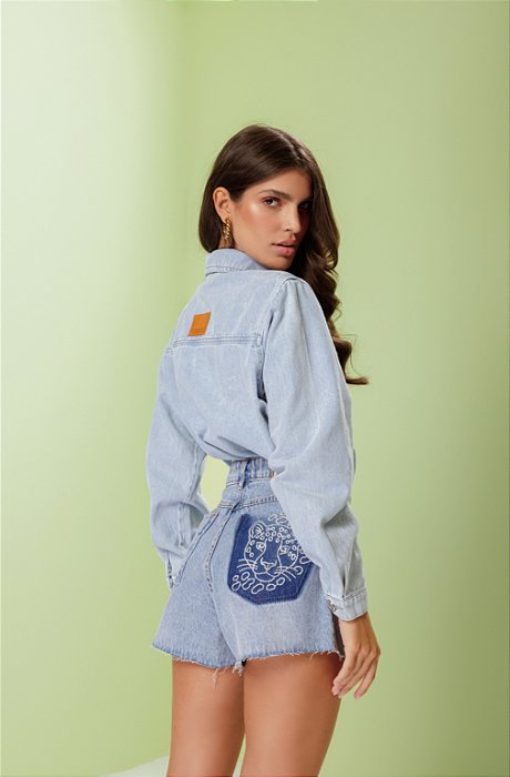 Shorts Jeans Bordado Onça