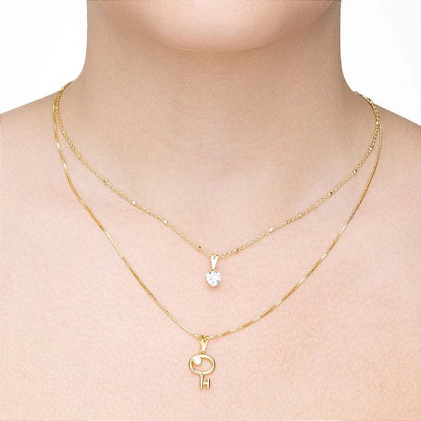 Colar duplo chave vazada em banho de ouro CL 00068