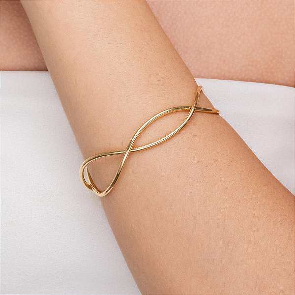 Bracelete Rígido com Design de Fios Cruzados folheado a ouro