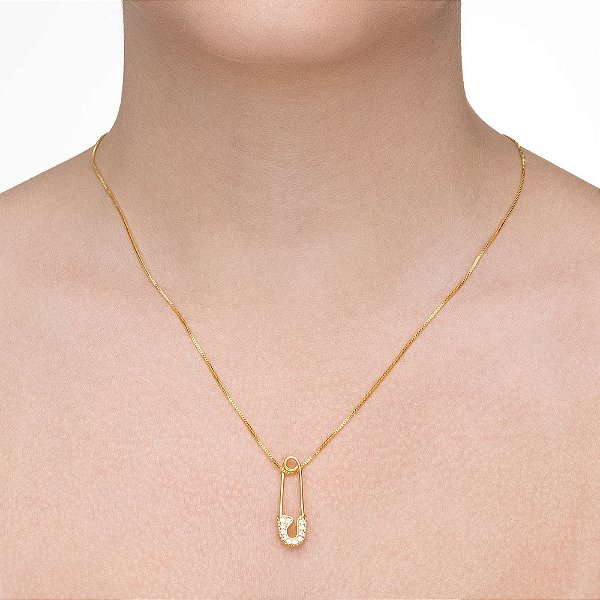 Colar Alfinete Cravejado com Zircônias folheado a ouro