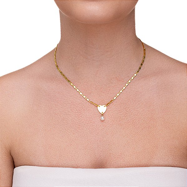 Choker corrente achatada com pingente de pérola e Espírito Santo