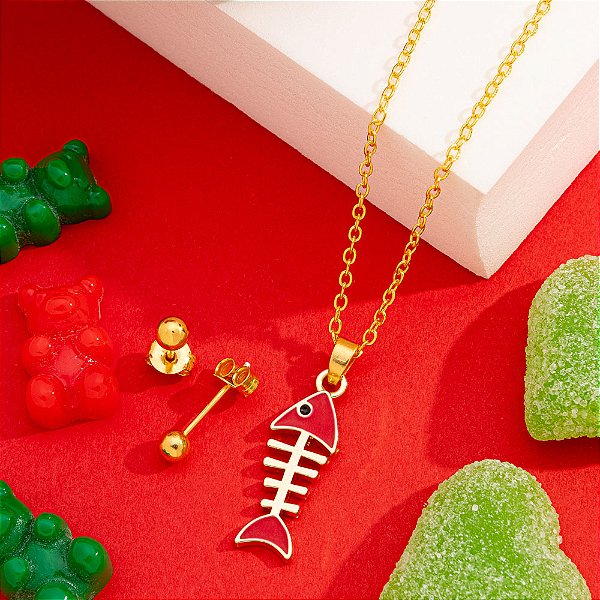 Conjunto infantil com pingente de peixe vermelho e brinco de bolinha folheado a ouro