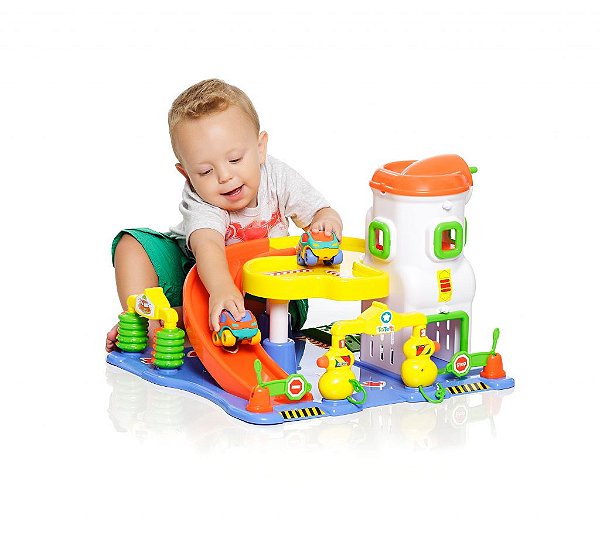 Posto Car Center com Rampa e Carros Tateti