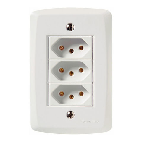 Tomada 2 Pinos + Terra 10A Lux2 Tripla com Espelho 4x2 Branco Tramontina - 57145/076 - 57145/076