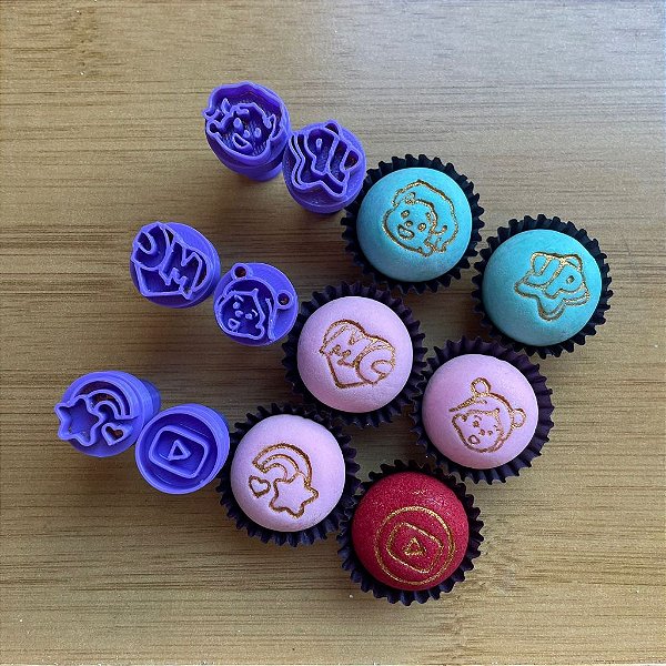Carimbos para Docinhos Brigadeiro Irmãos MC e JP