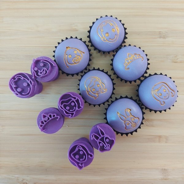 Carimbos para Docinhos Brigadeiro Princesa e a Lebre