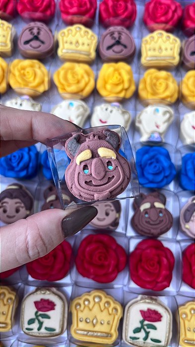 Fera (Bela e a Fera) Ejetor Modelador para Brigadeiros