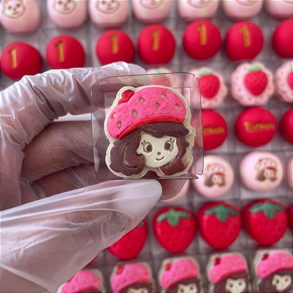 Menina Morango - Ejetor Modelador para Brigadeiro