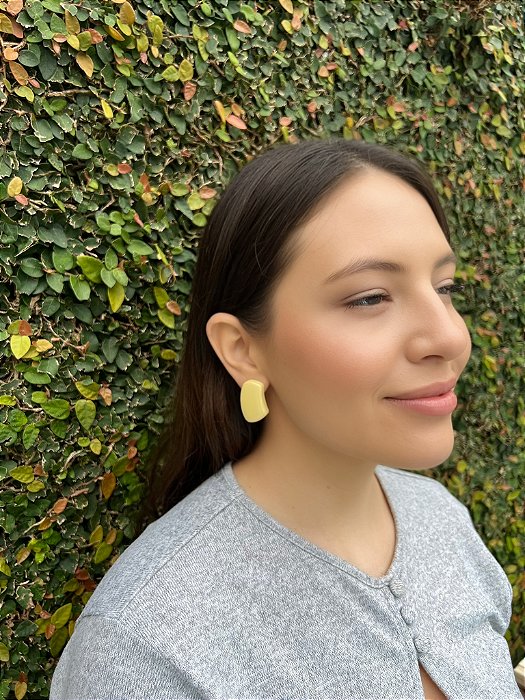 Brinco Shape - Amarelo Manteiga