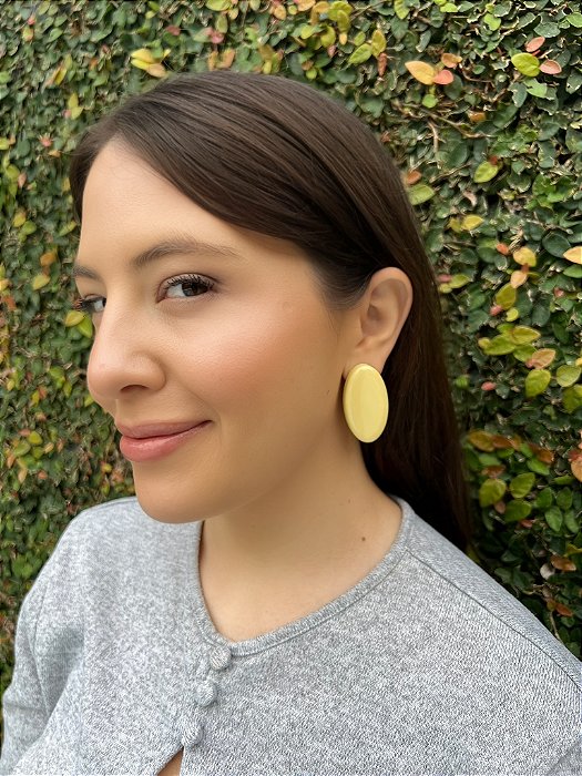 Brinco Elli - Amarelo Manteiga
