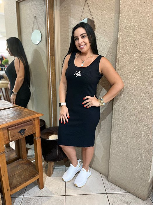VESTIDO CANELADO CURTO COM BORDADO LANÇA PERFUME