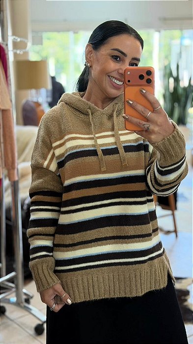 BLUSÃO EM TRICOT LISTRADO COM CAPUZ AMBICIONE