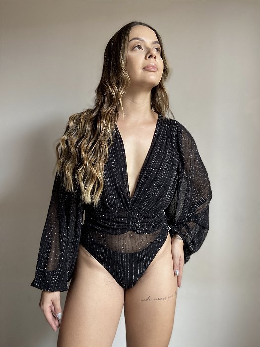 BODY MANGA LONGA PRETO EM TULE LUREX NECKLINE