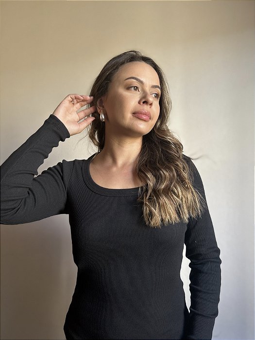 BLUSA PRETA DENVER