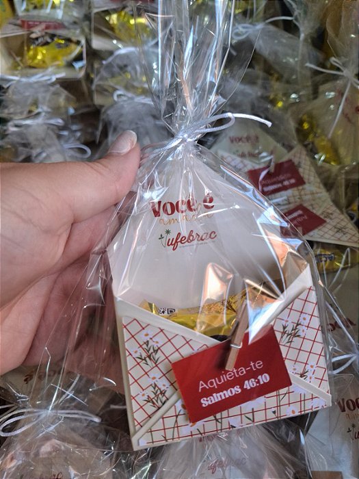 Caixinha envelope com chocolate
