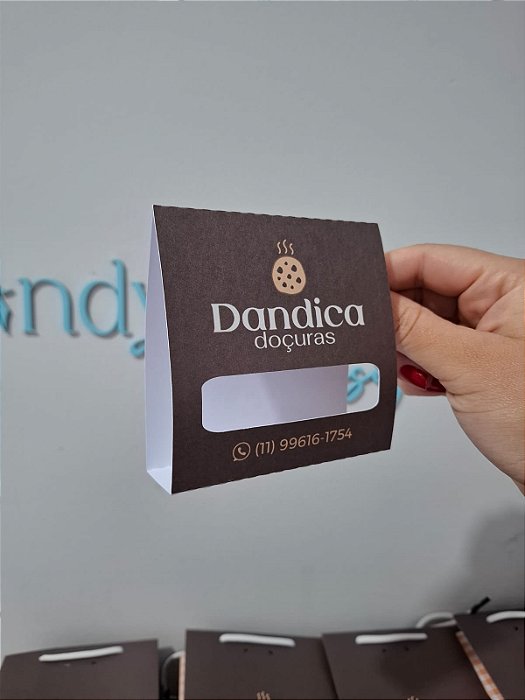 Caixinha 10x10x3cm com recorte personalizado
