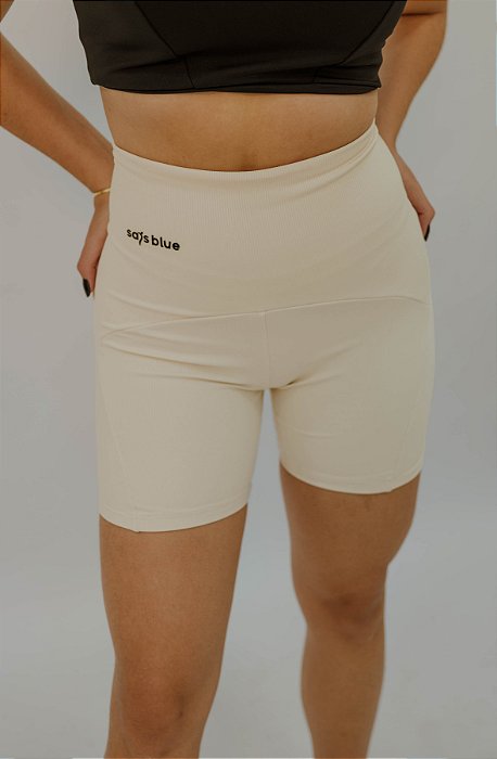 Short Off White