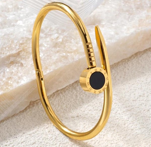 BRACELETE DOURADO AÇO INOX PREGO COM DETALHE PRETO