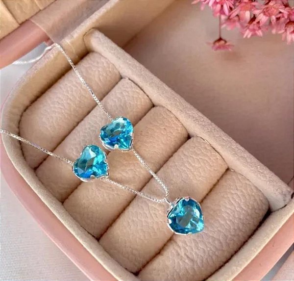 CONJUNTO PRATEADO COLAR E BRINCO CORAÇÃO AZUL PISCINA
