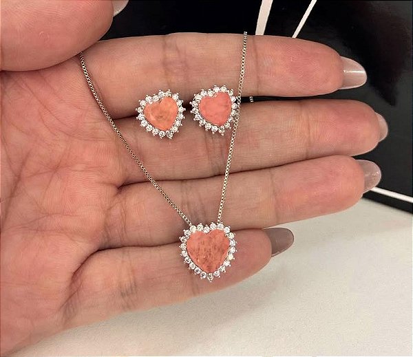 CONJUNTO PRATEADO COLAR E BRINCO CORAÇÃO CRAVEJADO