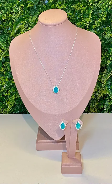 CONJUNTO PRATEADO COLAR E BRINCO GOTA VERDE CRAVEJADA
