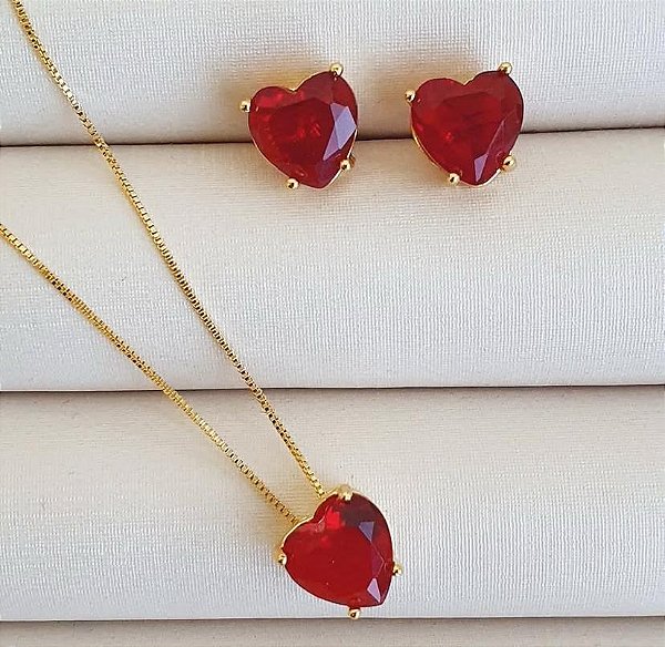 CONJUNTO DOURADO COLAR E BRINCO CORAÇÃO VERMELHO