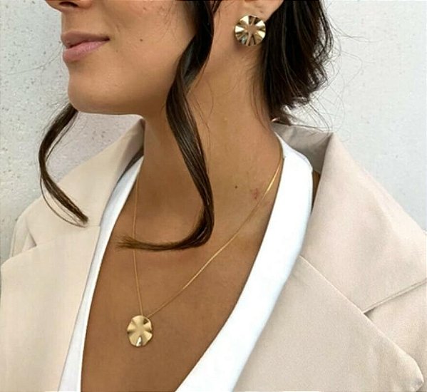 CONJUNTO DOURADO COLAR E BRINCOS