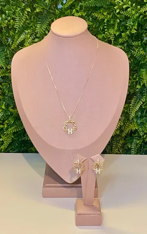 CONJUNTO DOURADO COLAR E BRINCOS ELOS