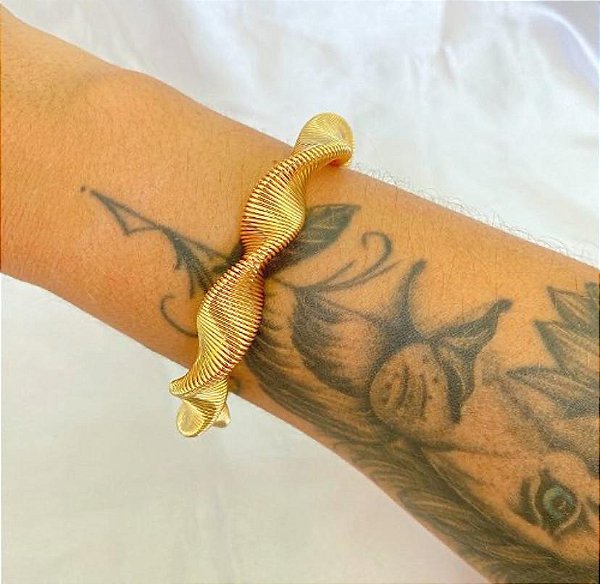PULSEIRA DOURADA