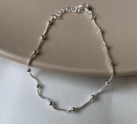 PULSEIRA PRATEADA RÓDIO BOLINHAS